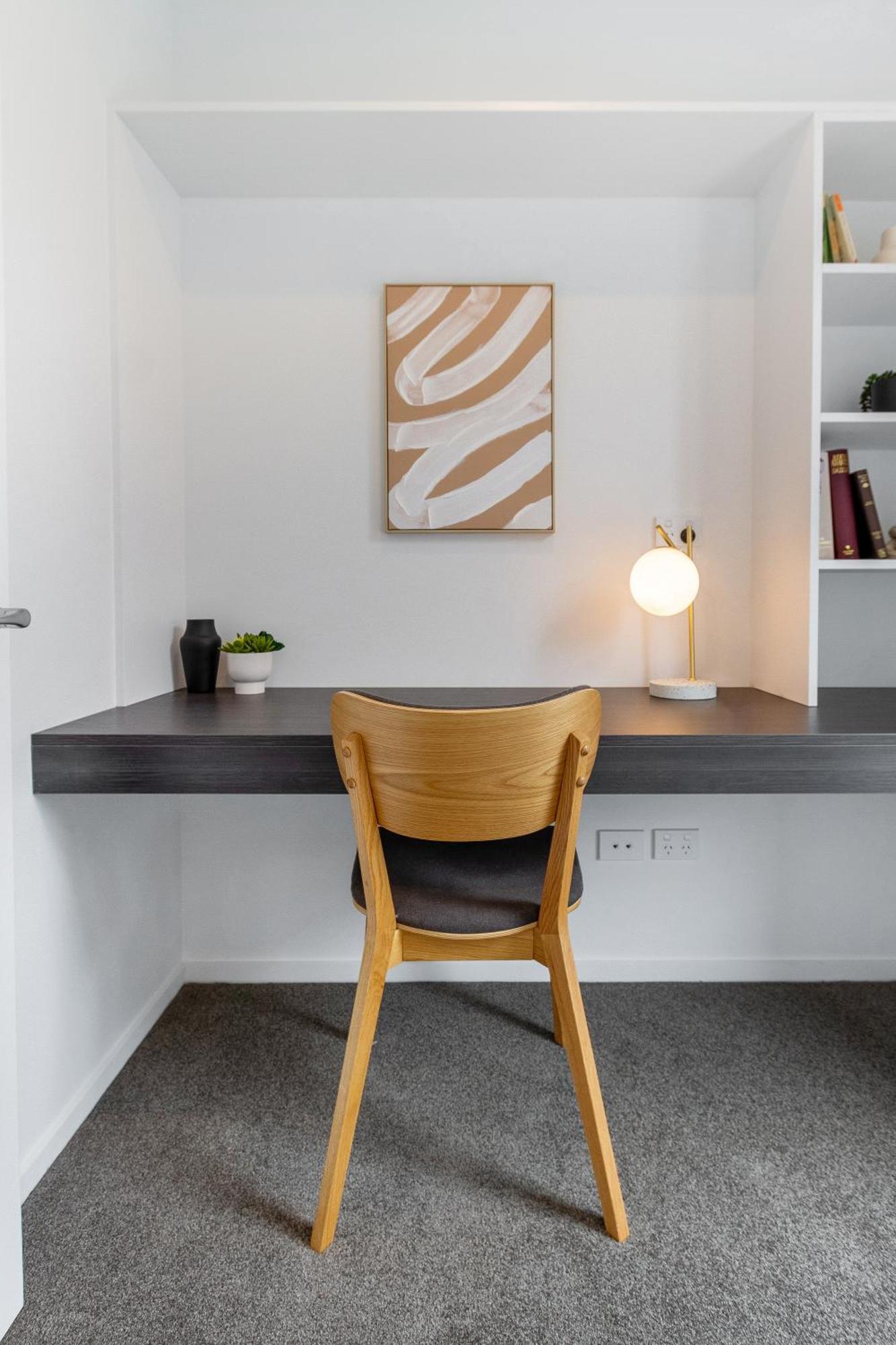 2Br Townhouse: Cosy, Close To City, Car Park Крайстчърч Екстериор снимка